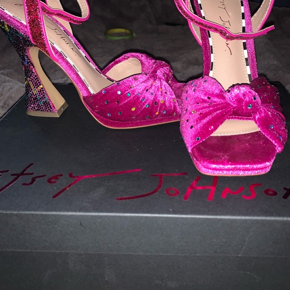 Betsey Johnson Pink Velvet Women's Sandals - Picture 5 of 6